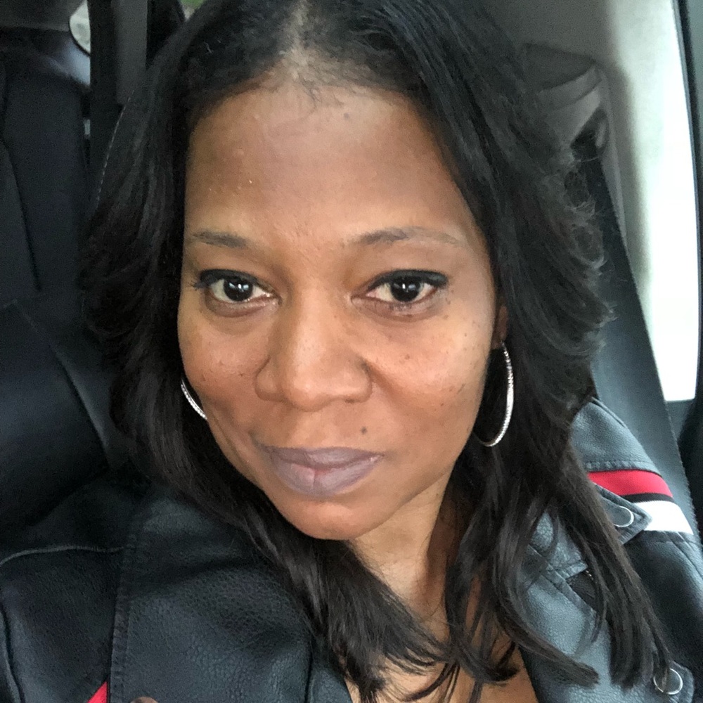 Meet your Posher, Lonette